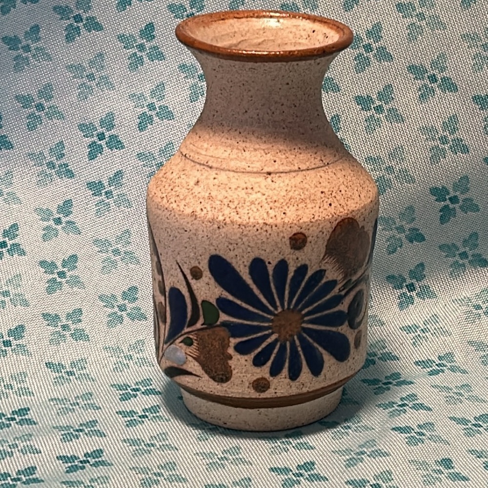 Tonala Mexico Folk Art Pottery Vase with Hand Painted Blue Flower 5.5 in
